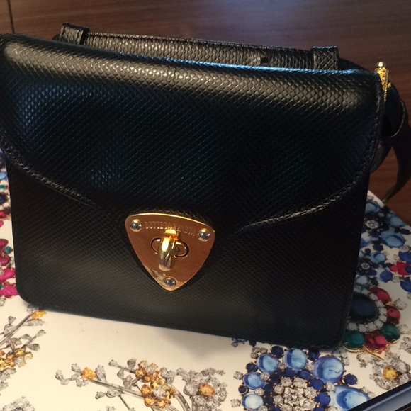 Bottega Veneta Handbags - Bottega Veneta vintage leather beltbag Authentic